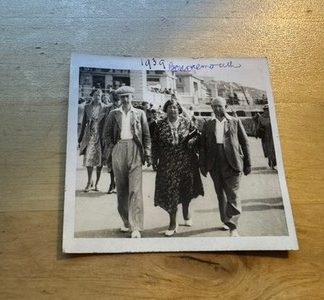Photo - 1 Photograph Three People Walking in Bournemouth Dorset in 1939 England